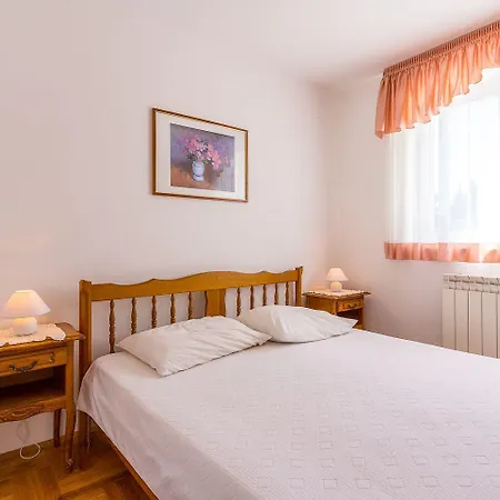 Apartmán 50 Meter Bis Zum Mit Meerblick, Kueche, Wlan, Klima