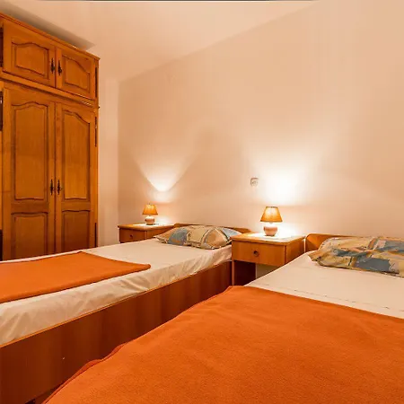 Apartmán 50 Meter Bis Zum Mit Meerblick, Kueche, Wlan, Klima