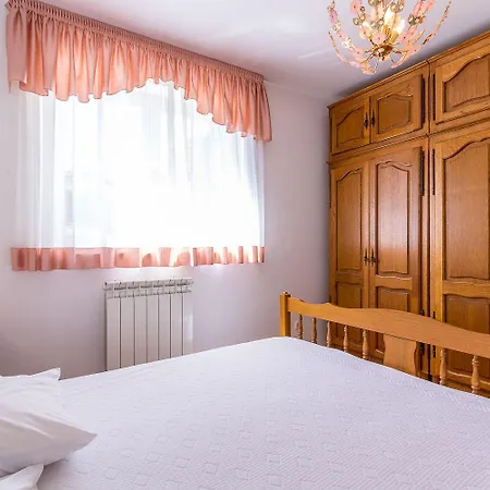 Apartmán 50 Meter Bis Zum Mit Meerblick, Kueche, Wlan, Klima *