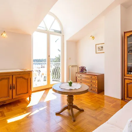 Apartamento 50 Meter Bis Zum Mit Meerblick, Kueche, Wlan, Klima