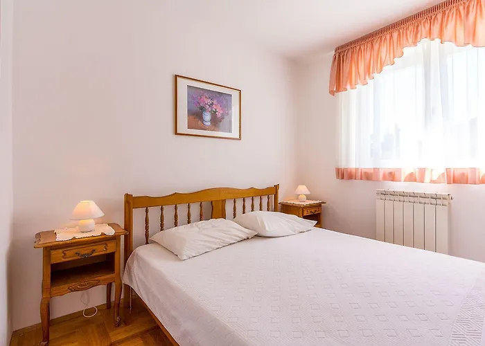 Apartment 50 Meter Bis Zum Mit Meerblick, Kueche, Wlan, Klima