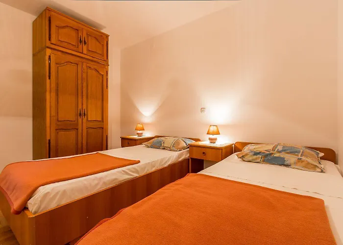 Apartment 50 Meter Bis Zum Mit Meerblick, Kueche, Wlan, Klima